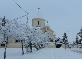 Այնճարը Սպիտակով Պատուած
