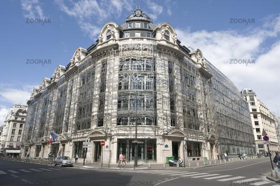 11915_FMC-building