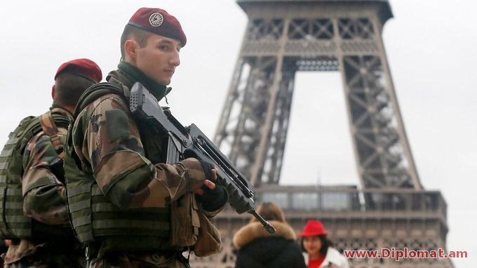 12715_PARIS-1