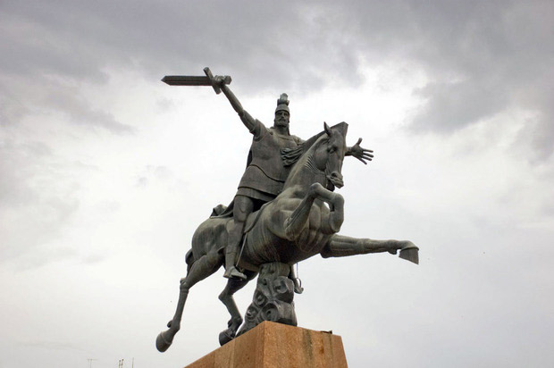 20215_vartanmamigonian