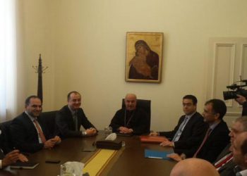 Պէյրութի Նաւահանգիստի  Դ. Նաւամատոյցը  Փակելու Դէմ Նստացոյցը  Ժամանակաւորապէս Կասեցուած Է