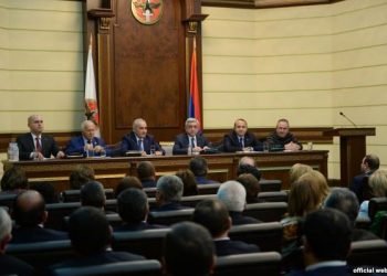 Նախագահ Սարգսեան Ազգային Անվտանգութեան  Խորհուրդէն Պաշտօնանկ Կ՛ընէ Գագիկ Ծառուկեանը