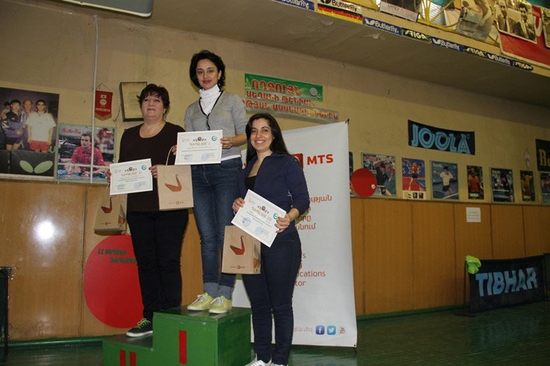 21715_girls
