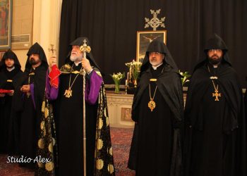 Միջինքի Առիթով. Ս. Նշան Մայր Եկեղեցւոյ Մէջ Արեւագալի Արարողութեան Նախագահեց Արամ Ա. Կաթողիկոս