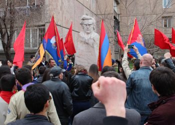 Յարգանք` Սողոմոն Թեհլիրեանի Յիշատակին