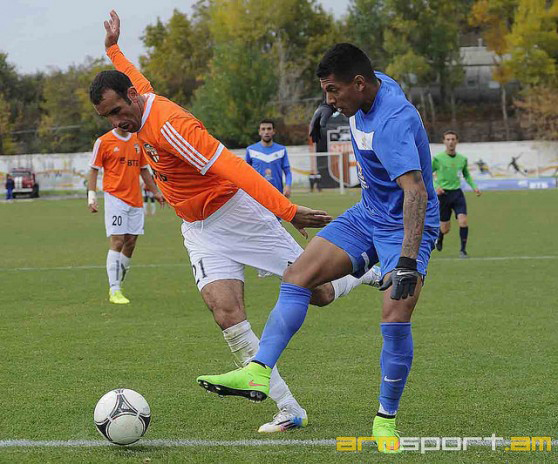 Փիւնիկ - Շիրակ մրցումէն