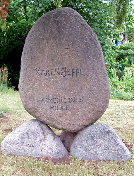 3-19-15_Karen_Jeppe-mindesten