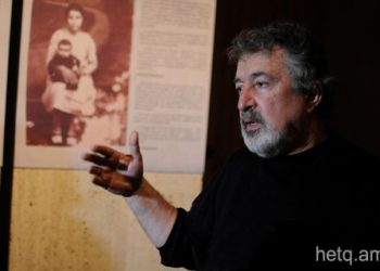 «Մեծ Մօրս Աչքերի Լռութիւնը». Արուեստագէտը Բացում Է Ցուցադրութեան Գաղտնիքը
