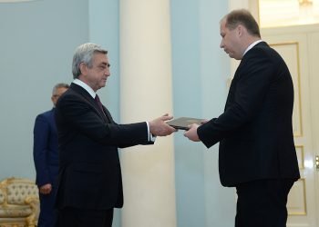Նախագահ Սարգսեան Ընդունեց  Սլովաքիոյ Դեսպանին Հաւատարմագիրները