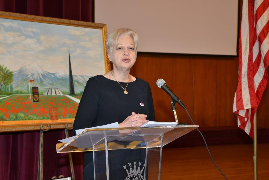 Էլենի Թէոխարուս