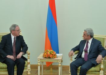 Իրլանտայի Նոր Դեսպանը Հաւատարմագիրները Յանձնեց Նախագահ Սարգսեանին