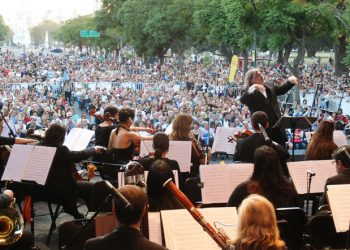 Պուէնոս Այրէսի Հայ Գաղութը Անմոռանալի Օր Մը Ապրեցաւ