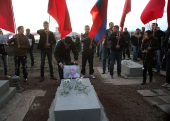 Պռօշեանի Սպաննուած Գիւղապետին  Հարազատներուն Պնդումով`  Գործին Բացայայտումը Կը Ձգձգուի