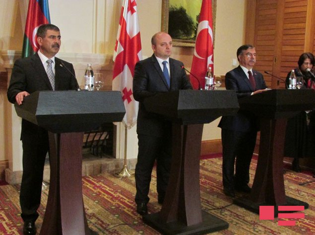 Ազրպէյճանի, Վրաստանի եւ Թուրքիոյ պաշտպանութեան նախարարները