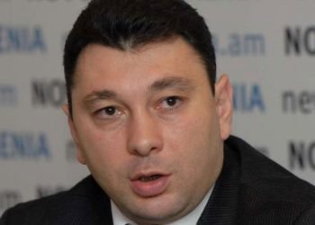 Շարմազանով. «Տաւութօղլու Կը Փորձէ Զոհն  Ու Մարդասպանը Մէկ Հարթութեան Վրայ Դնել»