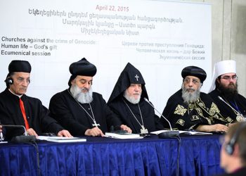 Երեւանի Մէջ .  Ռայի Պատրիարքի Եւ Ղասսան Մուխայպերի Կեցուածքները