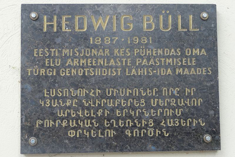 4-29-15_Hedwig_bull_memorial
