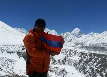 Արա Խաչատուրեան Կ՛ուղղուի Դէպի Էվերեսթի Գագաթը