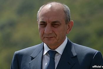 Նախագահ Բակօ Սահակեան Ներկայ  Գտնուեցաւ Զօրավարժութիւններուն