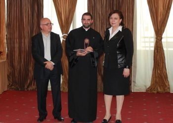 «Հայապահպանութեան Գործում Նշանակալի Աւանդի Համար» Մրցոյթի «Լաւագոյն Ամէնօրեայ Կրթօճախ»-ի Առաջին Կարգի Մրցանակին Արժանացաւ Զմմառեան Միաբանութեան Դպրեվանքը