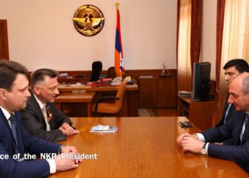 Արցախի Մէջ.  Նախագահ Սահակեան Ընդունեց Աբխազիայէն  Եւ Մերձտնեսթրէն Հասած Դէտերը