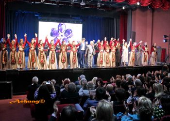 «Սաժես» Թատերասրահին Մէջ.  Համազգայինի «Քնար» Պարախումբը Ներկայացուց  «Կամուրջներ» Պարային Համոյթը