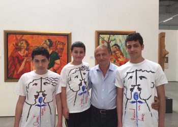 Եուրոզ` Լիբանանցի  Երեխաներուն Հետ