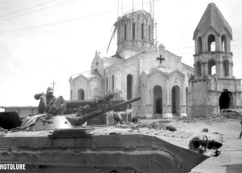 Մերն Է Շուշին` Կարսի Ու Վանի Եղբայրութեամբ (9 Մայիս 1992)