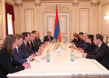 Սահակեան Ընդունեց Հոլանտայի Խորհրդարանական Պատուիրակութիւնը