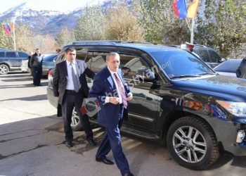 Սիւնիքի Մարզպետ Սուրիկ Խաչատրեան Փրկուեցաւ Մահափորձէ Մը