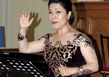 «Մթնշաղէն Դէպի Արշալոյս» Համերգ «Ուժեղ Ենք Եւ Մեզ  Յաղթել Հնարաւոր Չէ»  Ըսաւ Վաստակաւոր Երգչուհի Աննա Մայիլեան