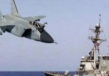 Սեւ Ծովուն Մէջ Ռուսական Կործանիչներ  Կը Զգուշացնեն Ամերիկեան Մարտանաւ Մը