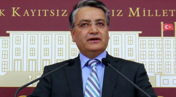 Նազմի Կիւր
