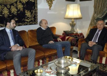 Ժոմպլաթ Ընդունեց Սինիորան
