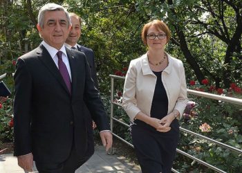 Նախագահ Սարգսեան Շնորհաւորեց Էլիզապեթ Բ. Թագուհին Եւ Վարչապետ Քամերոնը` Բրիտանիոյ Ազգային Տօնին Առիթով