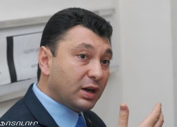Շարմազանով Կ՛անդրադառնայ Բաղրամեան Պողոտային Վրայ Պարոյր Հայրիկեանի Հետ Եղած Միջադէպին