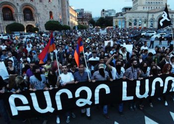 Բաղրամեան Պողոտային  Վրայ Բռնութիւններ Կիրարկած Ոստիկանները Կը Պատժուին