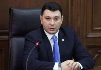 «Մենք Սահմանադրական Բարեփոխումներուն Գծով Բաց Եւ Հրապարակային Քննարկումներու Կողմնակից Ենք»  Կ՛ըսէ Էդուարդ Շարմազանով