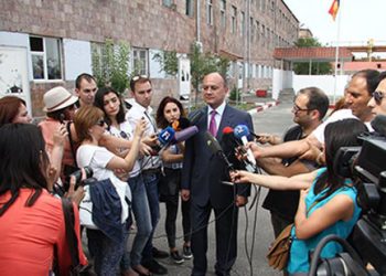Օհանեան. «200 Միլիոն Տոլարի Վարկով Պիտի Ունենանք Աւելի Ժամանակակից Զէնք»
