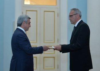 Գերմանիոյ Նոր Նշանակուած Դեսպանը  Իր Հաւատարմագիրները Յանձնած Է  Հայաստանի Նախագահին