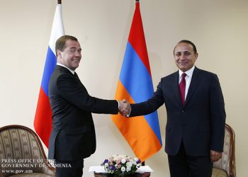 Յովիկ Աբրահամեան Եւ Տմիթրի Մետվետեւը 9 Յուլիսին Պիտի Հանդիպին Մոսկուայի Մէջ
