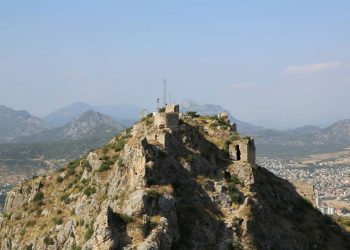 Հայրապետին Ողջոյնը Սիսէն…