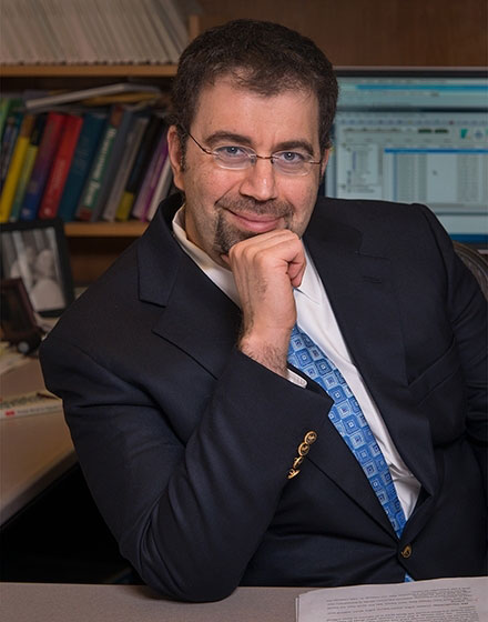 Տարօն Աճեմօղլու