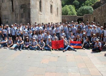 ՀՅԴ Լիբանանի Պատանեկան  Միութիւնները` Հայրենի Հողին Վրայ