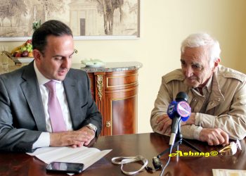 «Ինծի Համար Հայաստանը Այն Հայրենիքն Է,  Ուր Հարազատօրէն Կրնամ Ստեղծագործել»  «Վանայ Ձայն»-ին Կ՛ըսէ Շարլ Ազնաւուր
