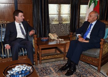 Շրջանային Քաղաքական Ու Տեղական  Հրատապ Հարցերու Լոյսին Տակ.  Դիւանագիտական Եռուզեռ Զանազան  Շրջանակներու Մօտ