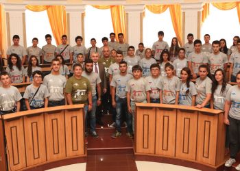 ՀՅԴ Լիբանանի Պատանեկան Միութիւններու  Բանակումին Մասնակիցները Այցելեցին  Լեռնային Ղարաբաղի Հանրապետութեան Ազգային Ժողով