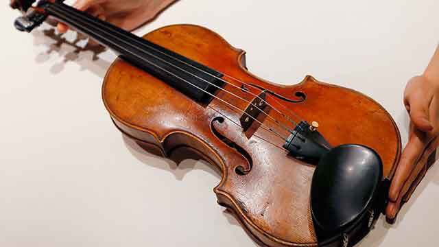 Stradivarius_8-07-15