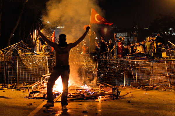 Turkey-protests_8-19-15