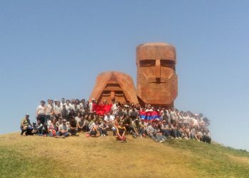 ՀՅԴ Լիբանանի Պատանեկան Միութիւնները` Հայրենի Հողին Վրայ. 137 Պատանիներ` Արագած Լեռէն Դէպի Հերոսական Արցախ